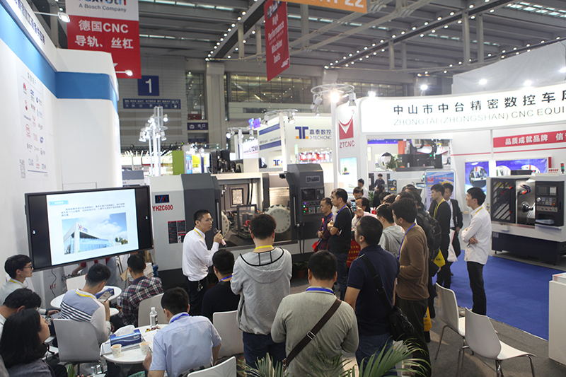 风暴娱乐新品双头卧深圳发布现场 风暴娱乐新品双头卧深圳发布现场