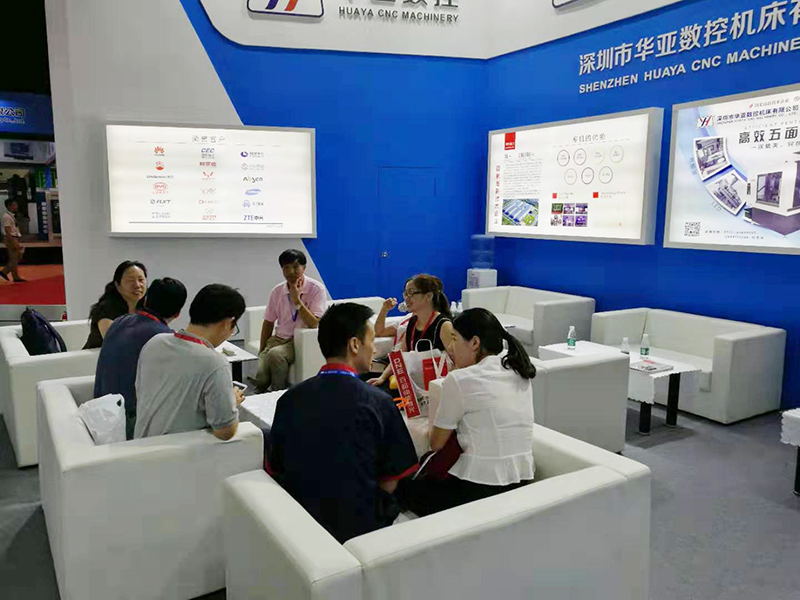 2019广东工博会风暴娱乐现场照片 (9).jpg