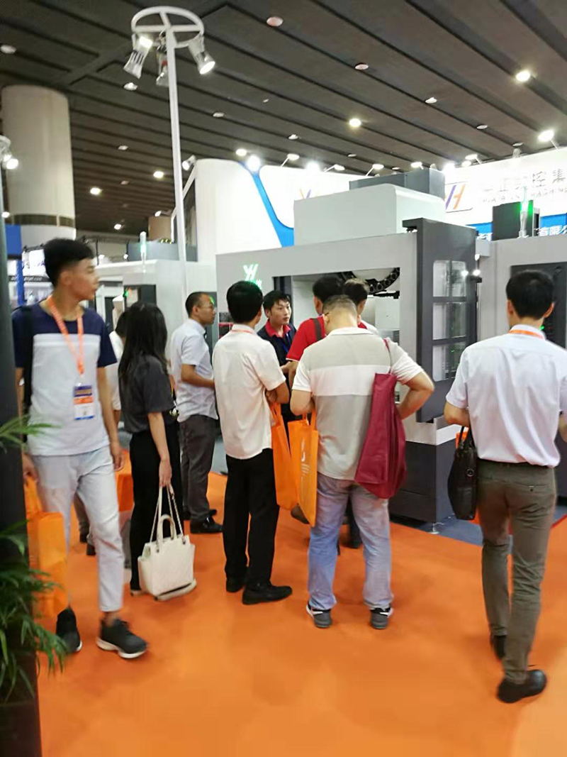 2019广东工博会风暴娱乐现场照片 (5).jpg